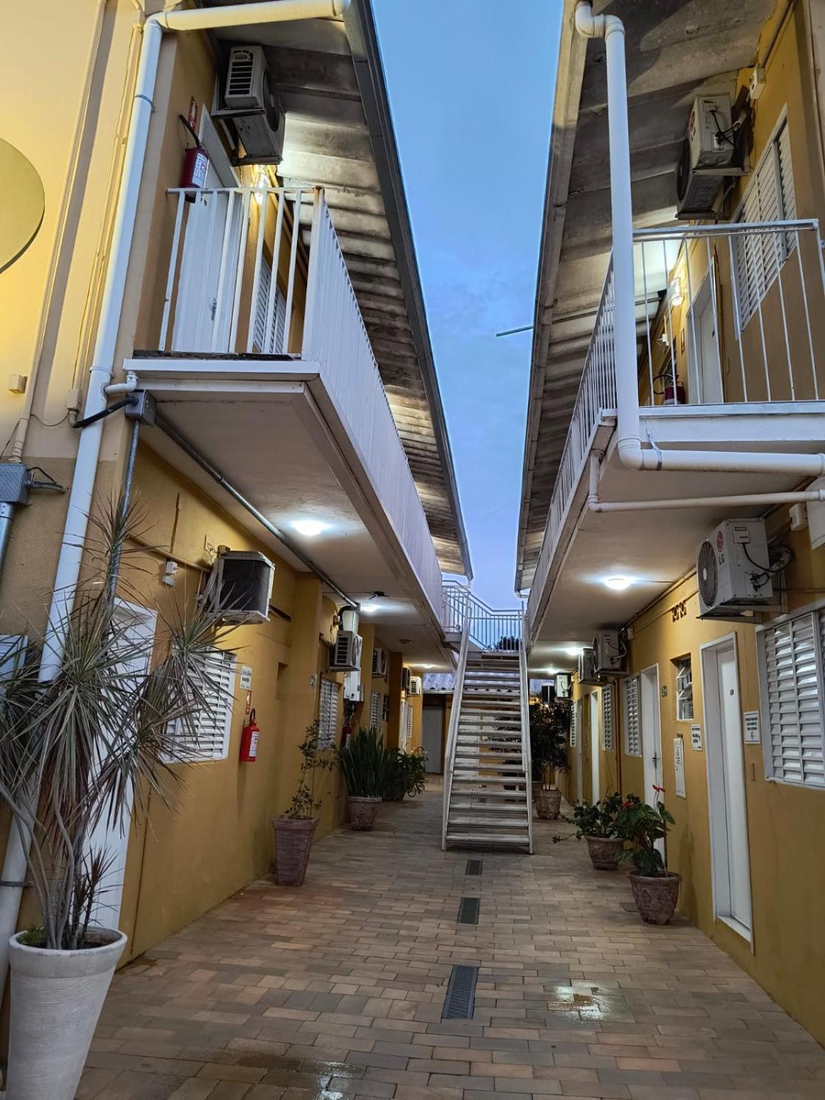 Unibarao Hotel -Proximo As Universidades Unicamp-Puc-Hospitais -Bancos-Restaurantes-Praca Capital -Shopping Dom Pedro - Expo Dom Pedro-Ceasa Кампинас Экстерьер фото